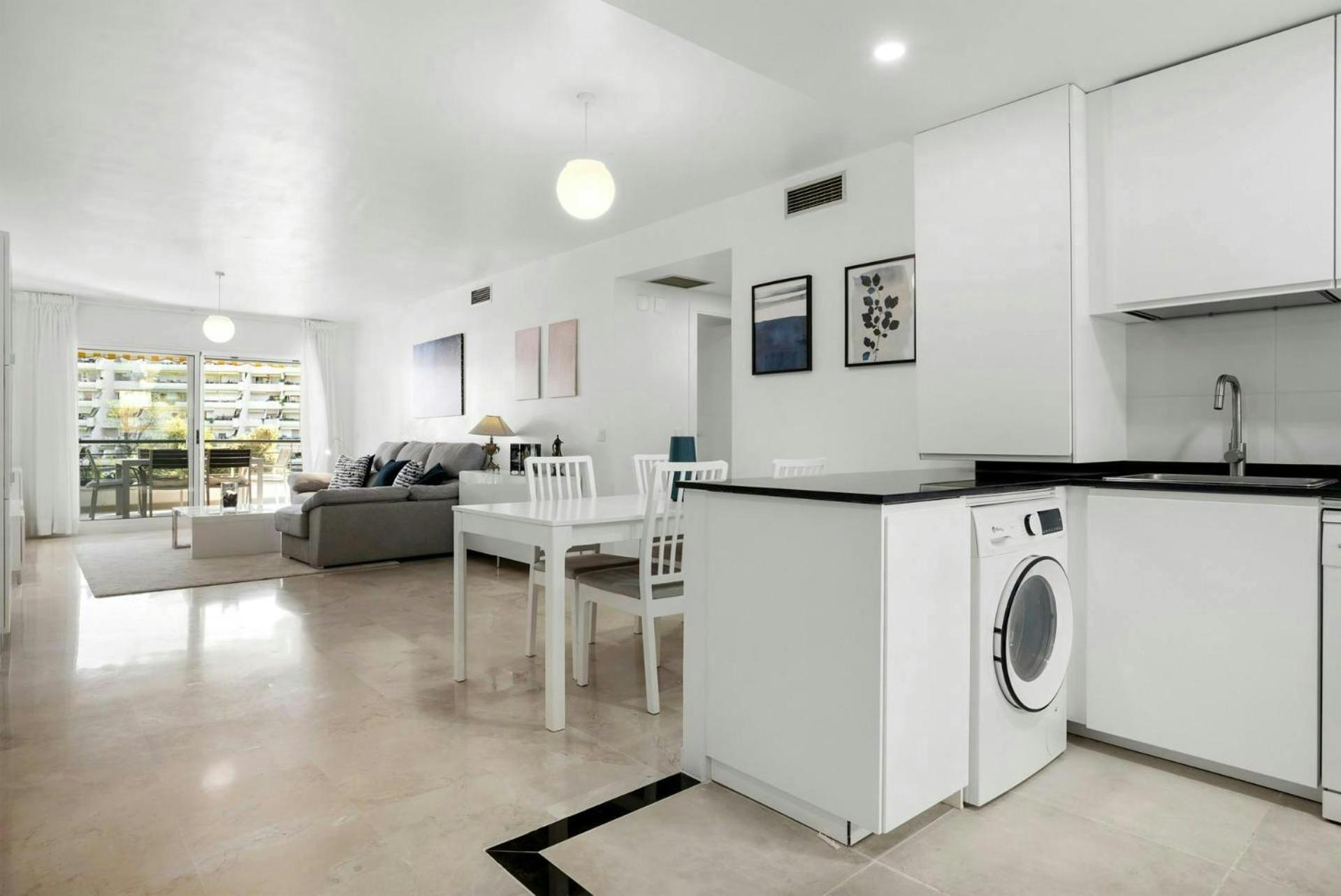 Apartamento En Guadalmina Con Vistas Al Golf
