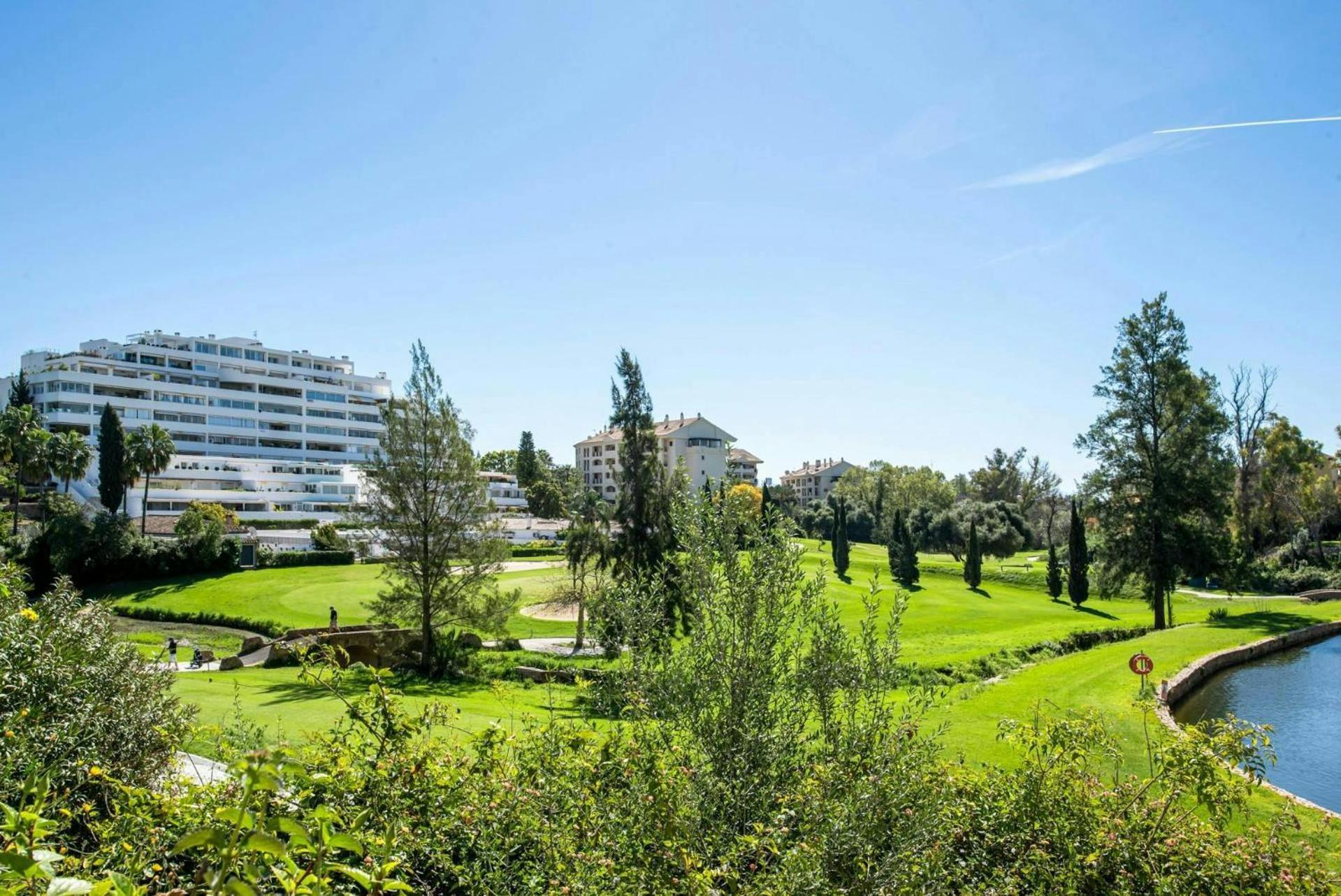 En Guadalmina Con Vistas Al Golf Marbella